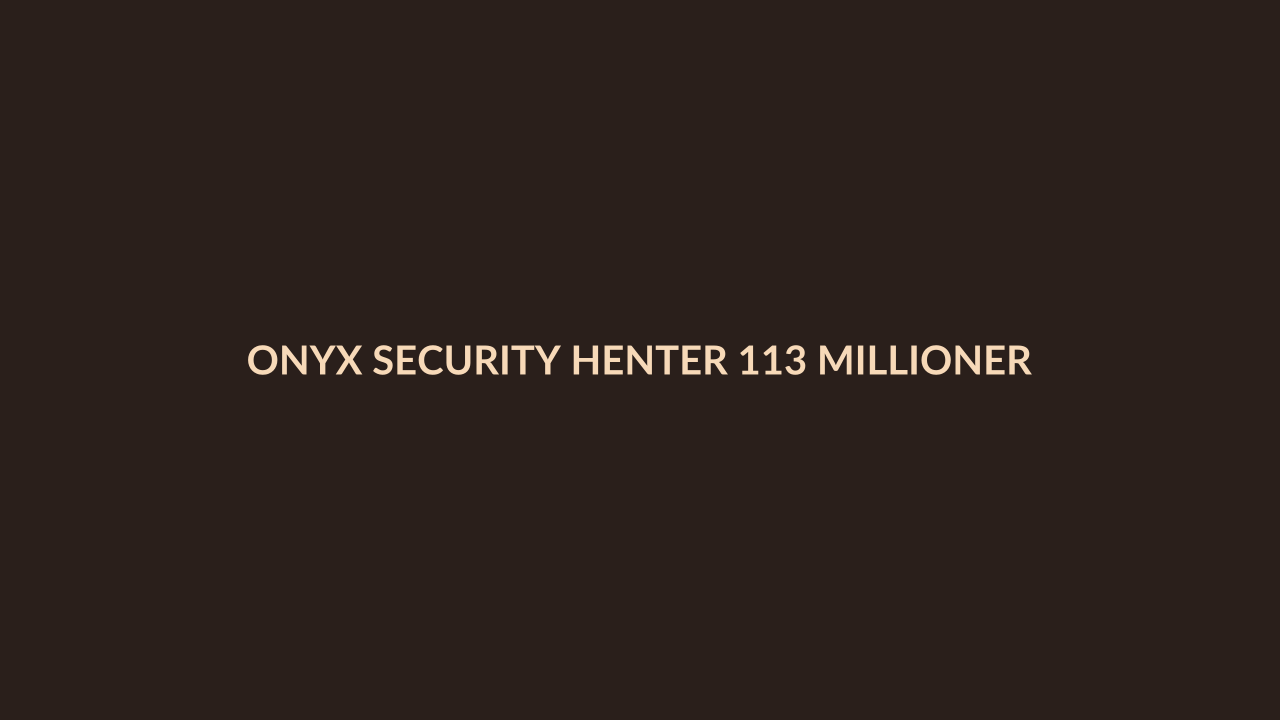 Person i en redaksjonell scene som passer temaet Onyx Security henter 113 millioner dollar for sikker KI-plattform