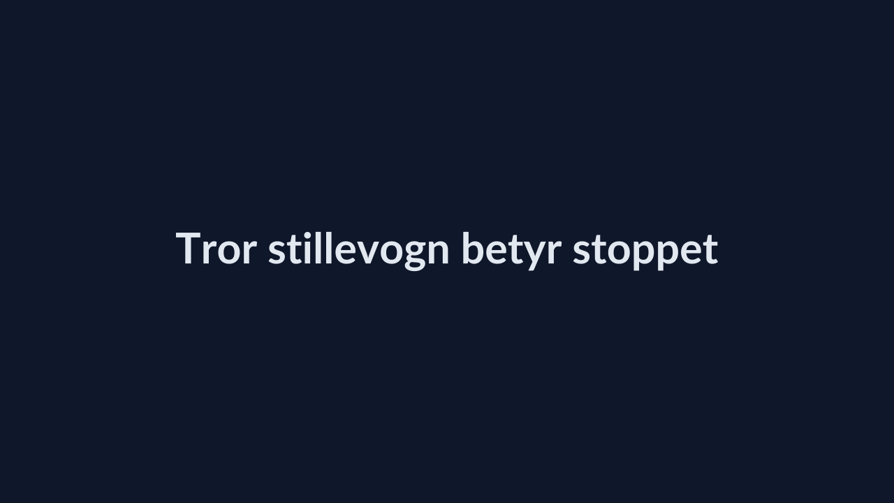 Person i en redaksjonell scene som passer temaet Tror stillevogn betyr stoppet tog – ber alle gå av når det kjører